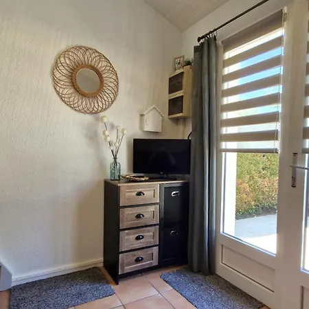 Sur - Cote Pontaillac - Mitoyenne - Piscine Collective Vaux-sur-Mer