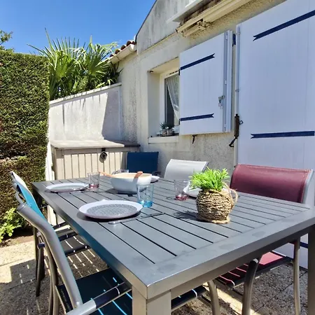 Sur - Côté Pontaillac - Mitoyenne - Piscine Collective