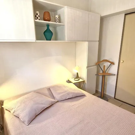 Sur - Côté Pontaillac - Mitoyenne - Piscine Collective * Vaux-sur-Mer