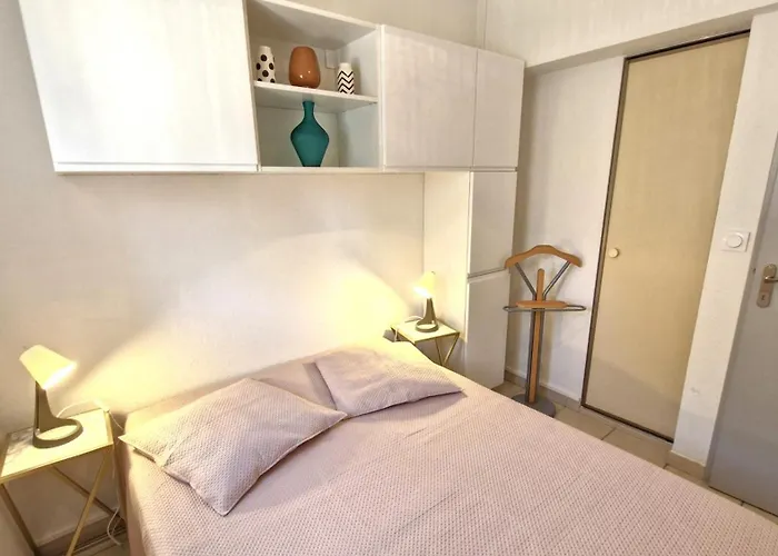 Sur - Cote Pontaillac - Mitoyenne - Piscine Collective * Vaux-sur-Mer